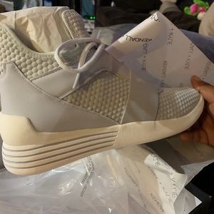 Kendall + Kylie High top sneakers